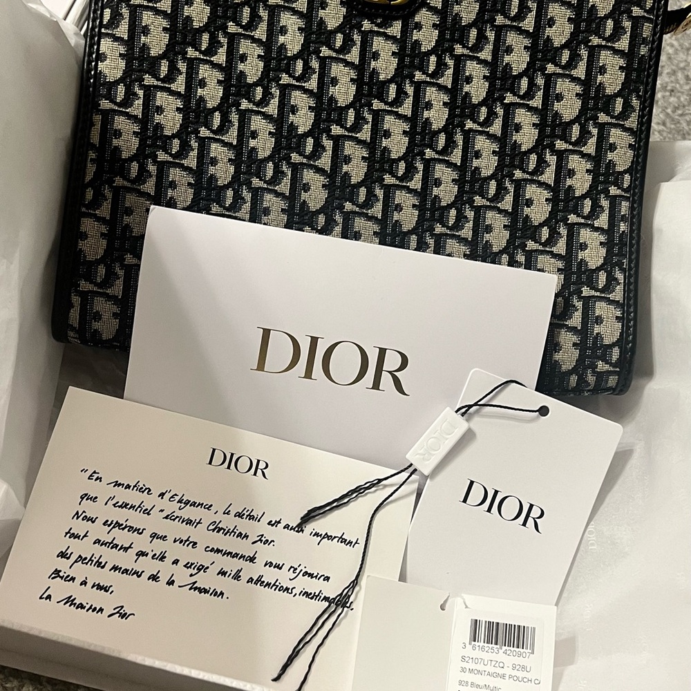 Dior Montaigne Dea Pouch navy and White